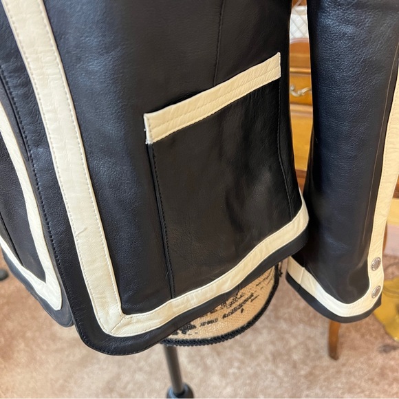 Each x Other Paris Black and Cream Leather Jacket in Excellent Condition.  Sz S. - Picture 2 of 13